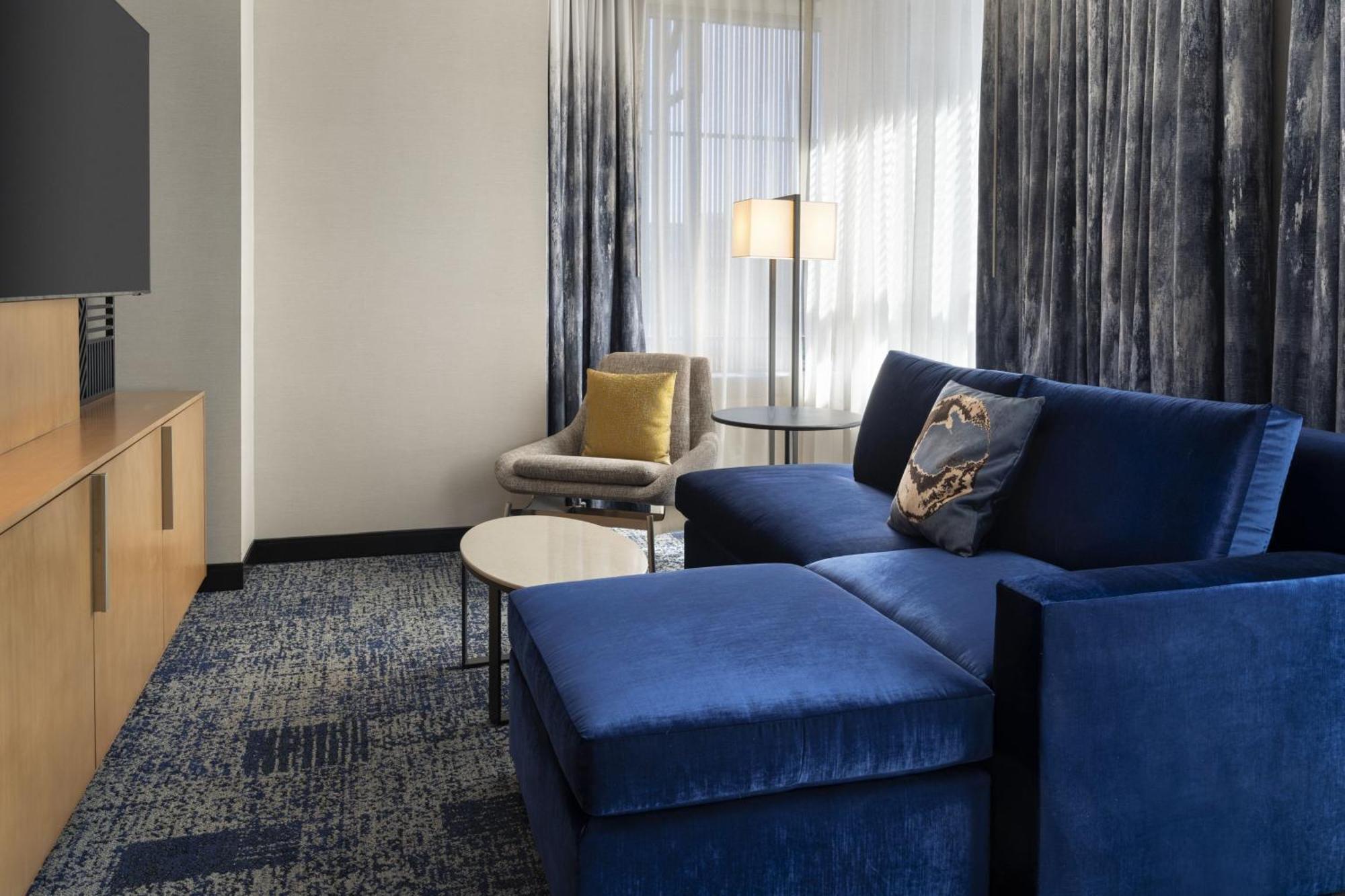 Hotel Courtyard By Marriott Angeles L.a. Live 3*